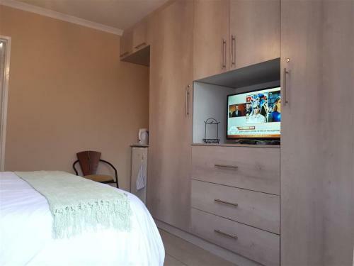 Booked Easy - Near Airport