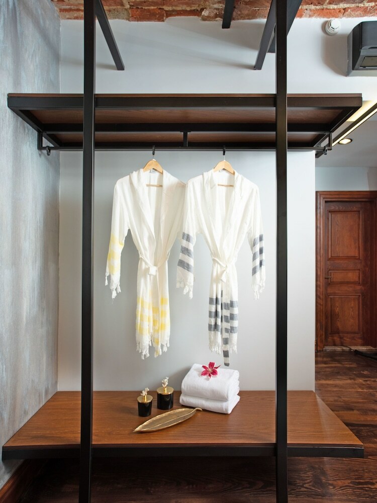 Decamondo Galata, A Tribute Portfolio Hotel