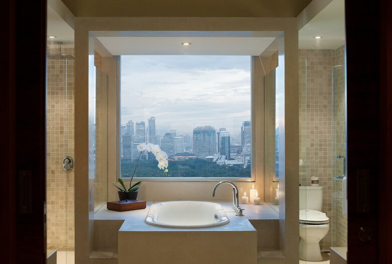 Hotel Sparks Luxe Jakarta