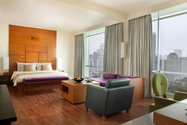 Hotel Sparks Luxe Jakarta