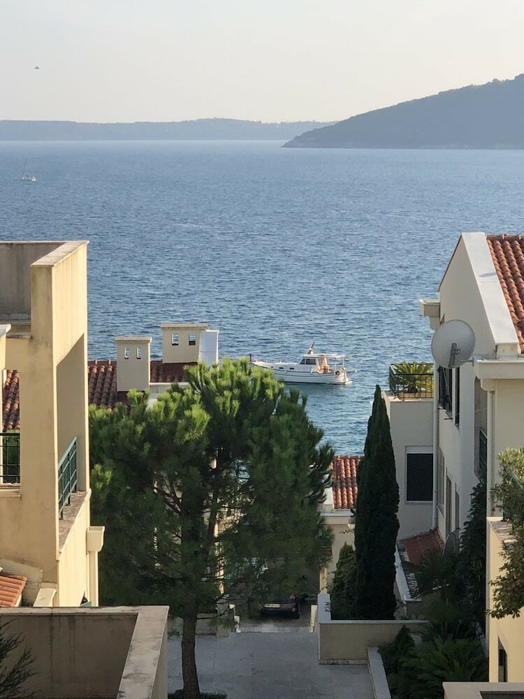 Apartamentos House In Herceg Novi