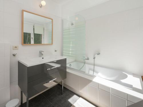 Holiday Home Les Iris Libin