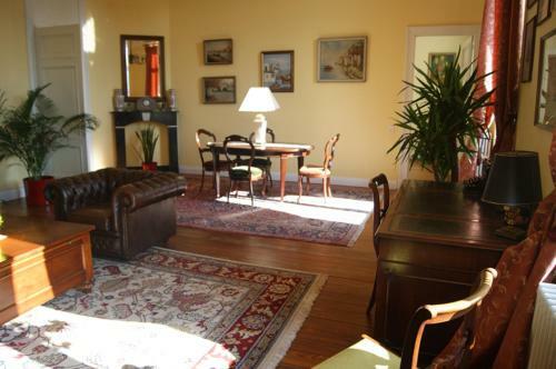 Hostal Chateau Neufays