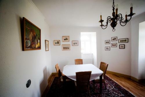 Hostal Chateau Neufays
