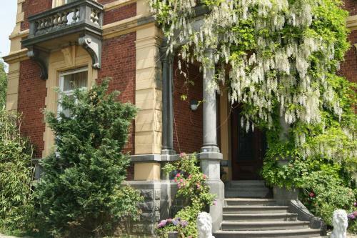 Hostal Chateau Neufays