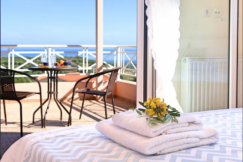 Aqua Mare Villa With Heated Pool