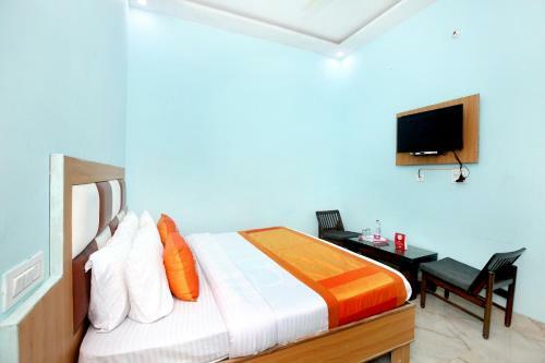 Oyo 11497 Hotel Sharnam