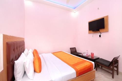 Oyo 11497 Hotel Sharnam