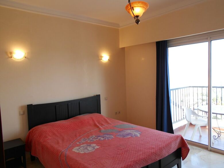 Spacious Apartment With Amazing Sea Views T24316