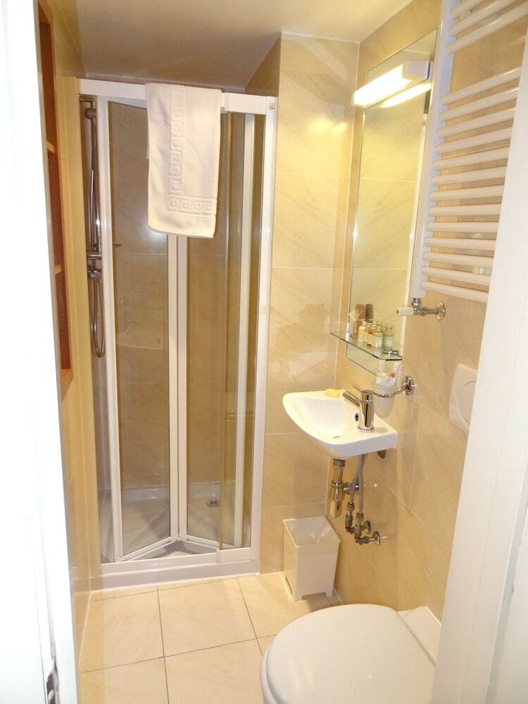 Studios 2 Let Serviced Apartments - Cartwright Gardens