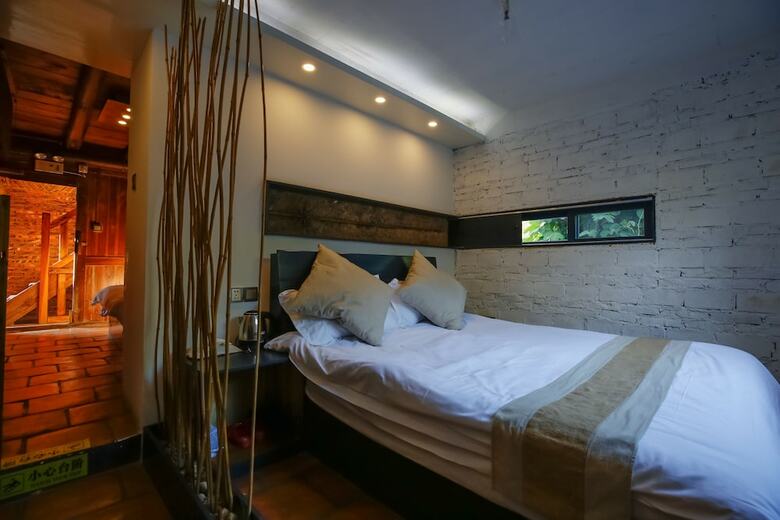 Hotel Nanjing Tulou Herongzhuang Inn