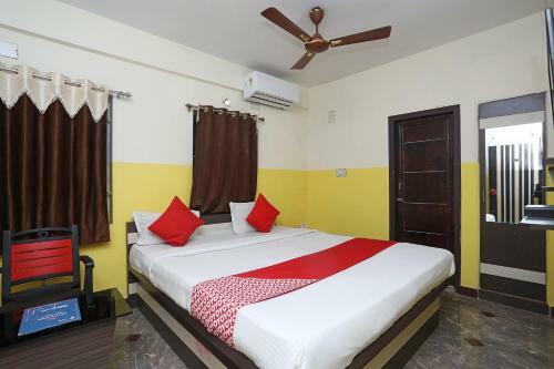 Oyo 26152 Hotel Aarush