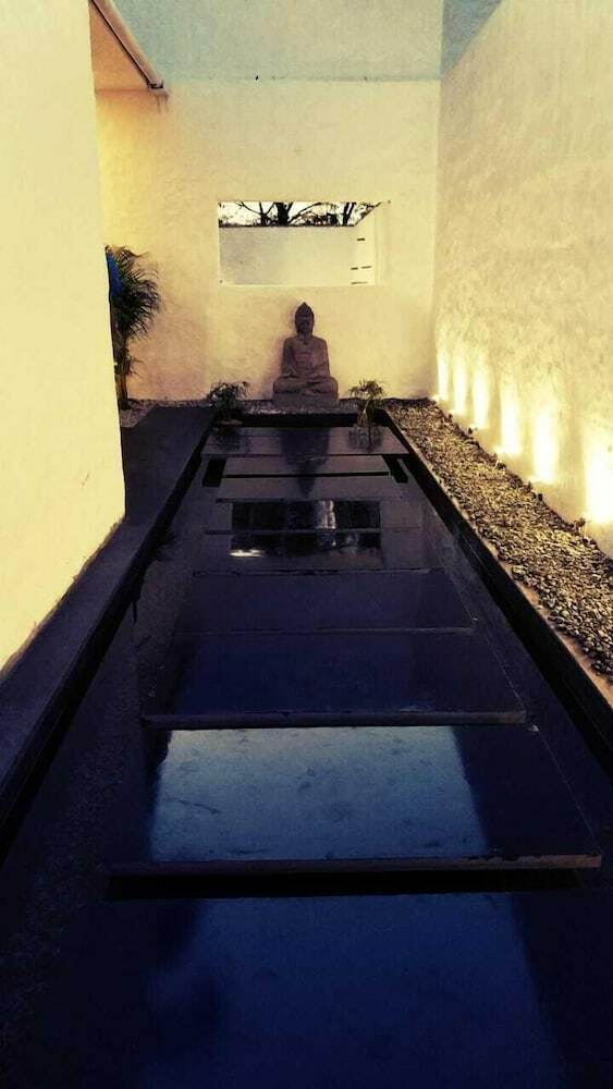 Villa White Nirvana
