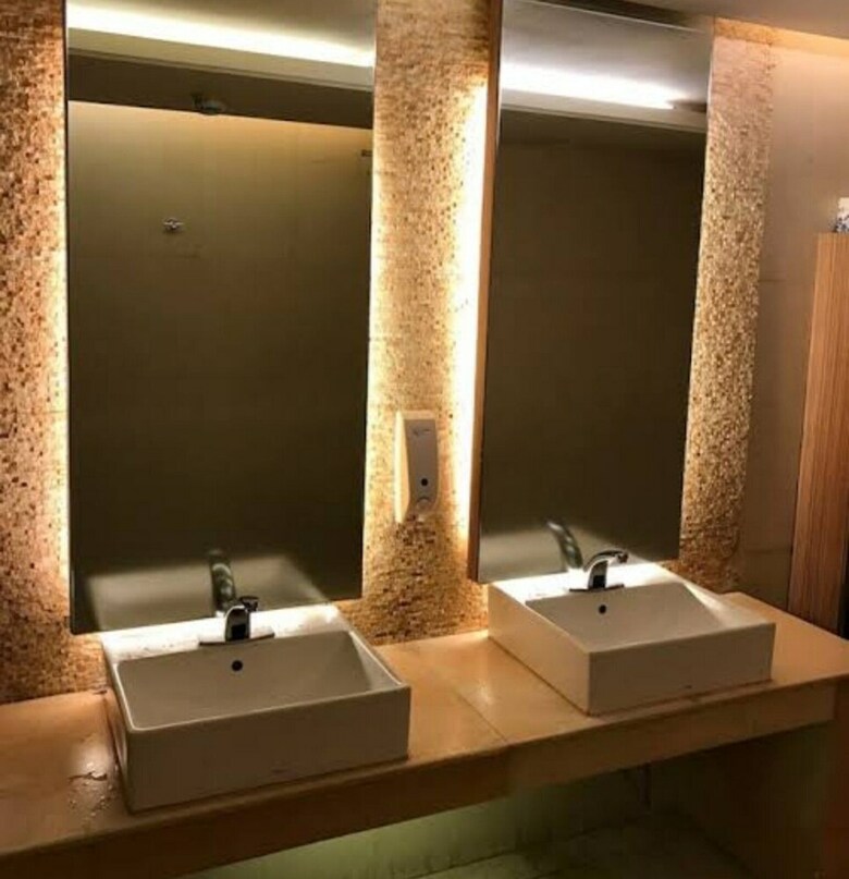 Hotel 88 Airport Lounge