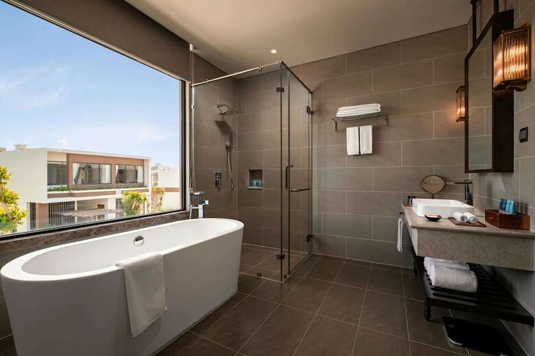 Hotel Wyndham Grand Kn Paradise Cam Ranh