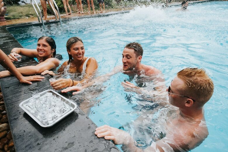 Hostal Cococha Hostel & Pool Club - Adult Only