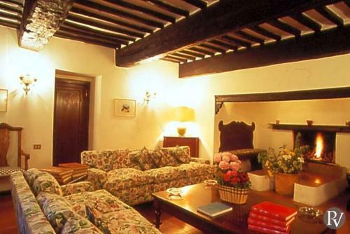 Campana Villa Sleeps 11 Pool Wifi