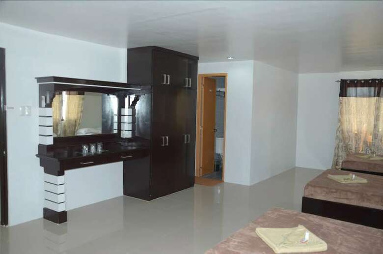 Cocos Hotel