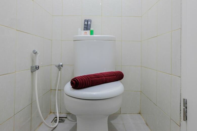 Simple Studio Room At Poris 88 Apartment