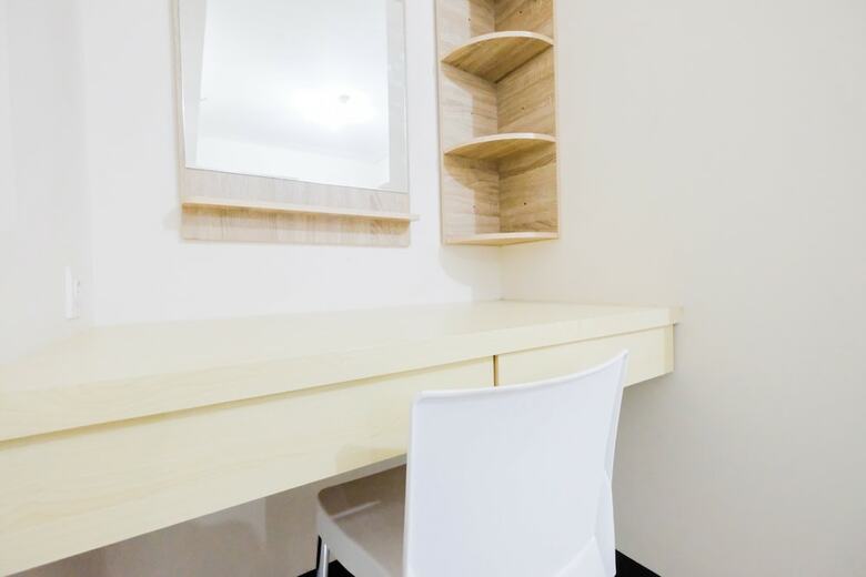 Simple Furnished Studio 19 Avenue Apartment