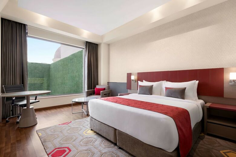 Ramada Plaza By Wyndham Lucknow Hotel And Convention Centre