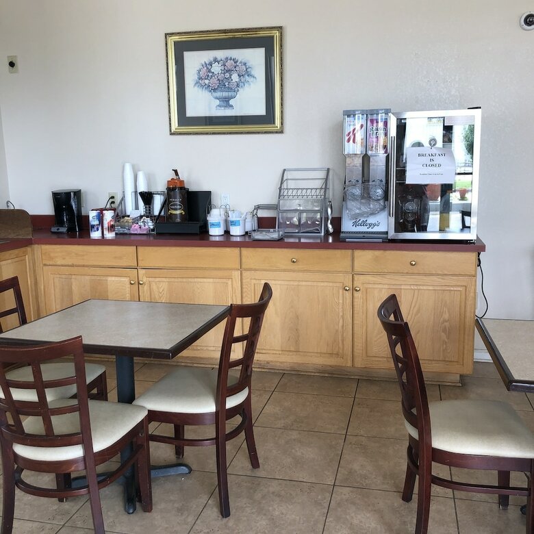 Hotel Clairmont Inn