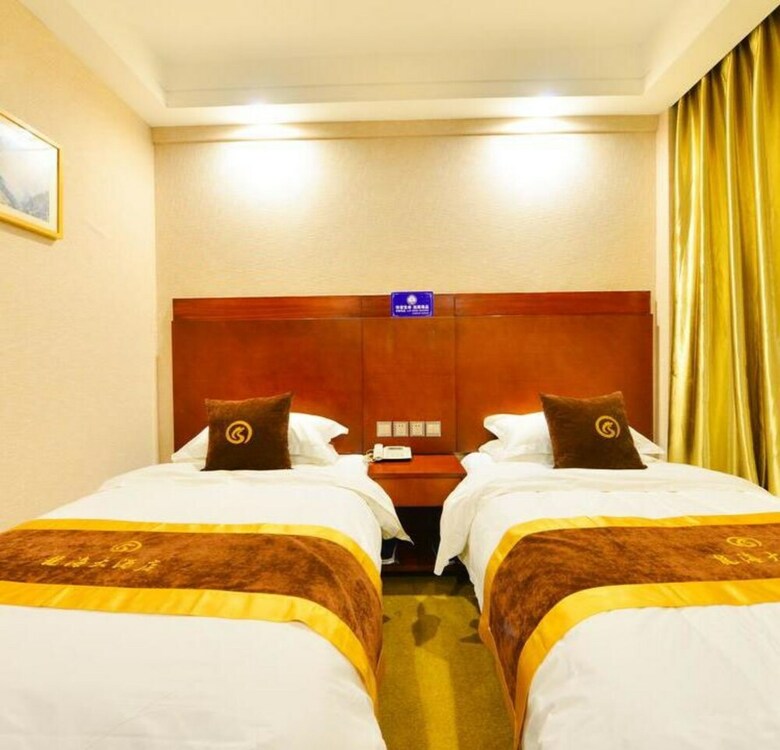 Longhai Hotel