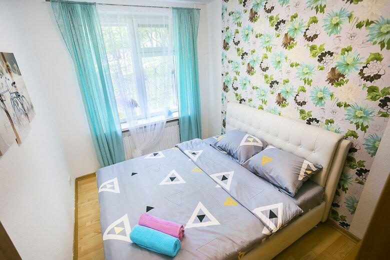 Apartment On Tryokhgorny Val 3