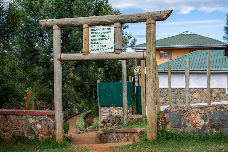 Hotel Kolol Riverside Resort