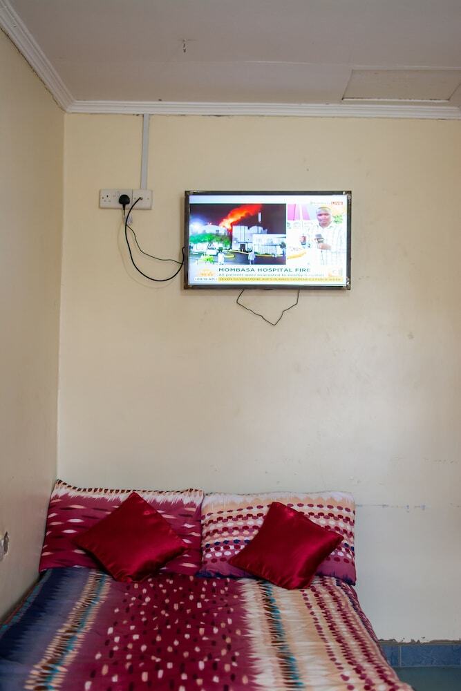 Hotel Kolol Riverside Resort