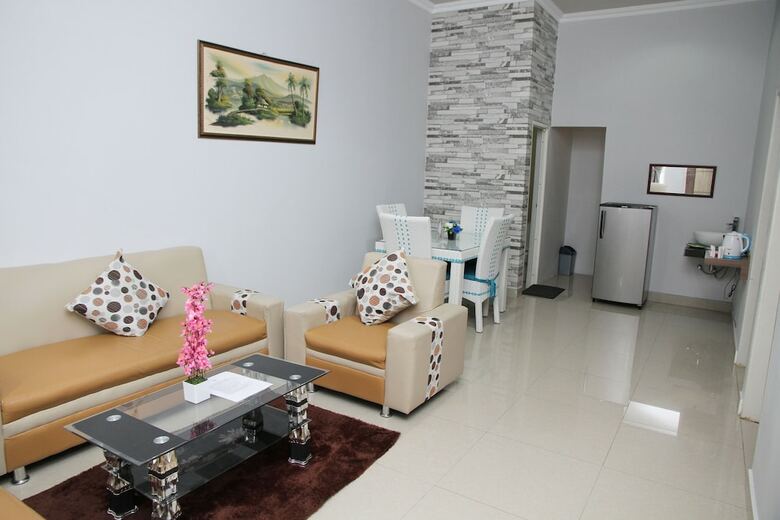 Oyo 1265 Zamrud Hotel