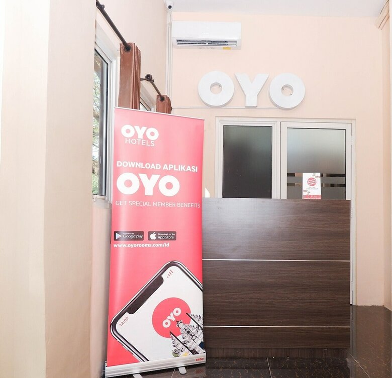 Hotel Oyo 1217 Candi Residence