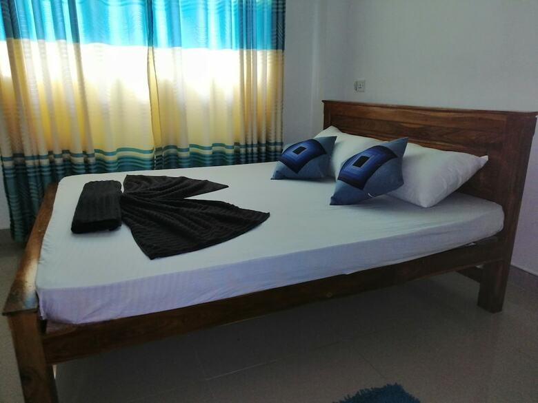 Hotel Macnara Traveller's Inn