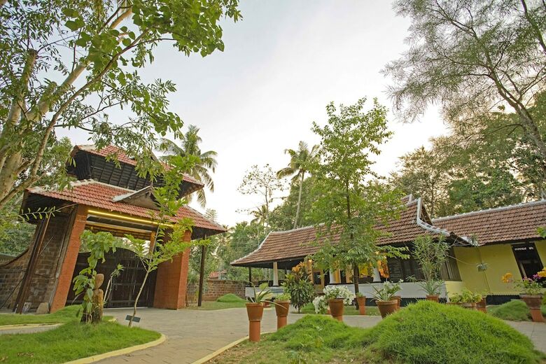 Hotel Pna Resort