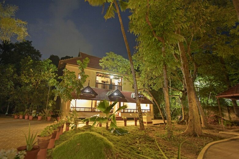 Hotel Pna Resort