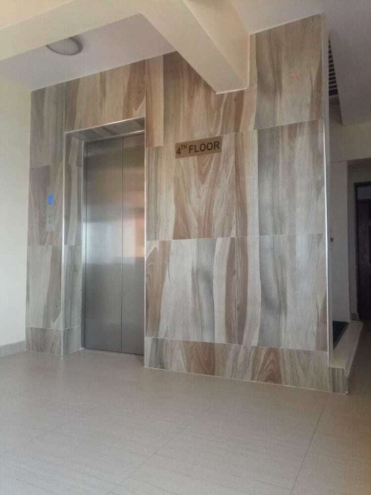 Kiandani Hotel