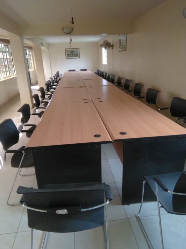 Hotel Usenge Sunset Resort