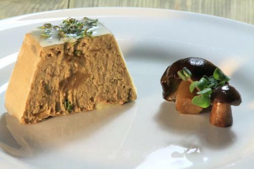 Bed & Breakfast Cedrowy Dworek
