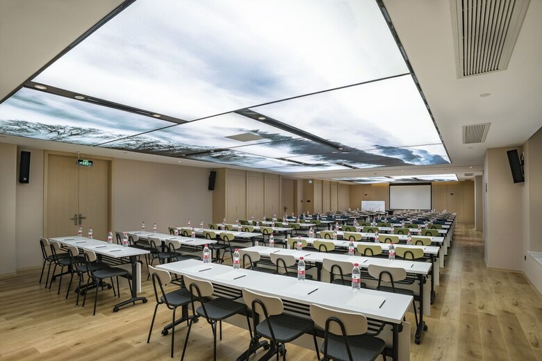 Atour Hotel South Station Hefei