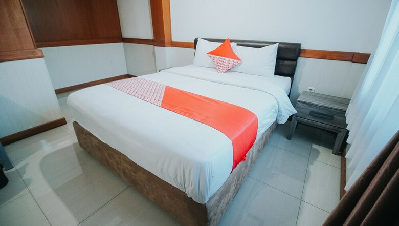 Hotel Oyo 1209 Tirtasari Nice Guesthouse