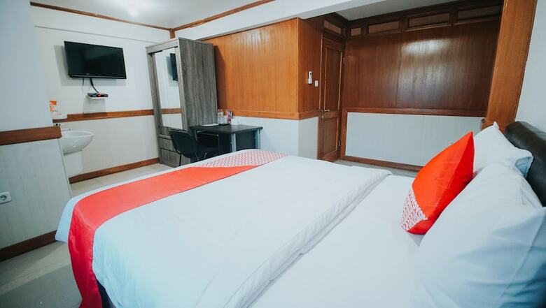 Hotel Oyo 1209 Tirtasari Nice Guesthouse