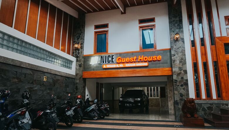 Hotel Oyo 1209 Tirtasari Nice Guesthouse