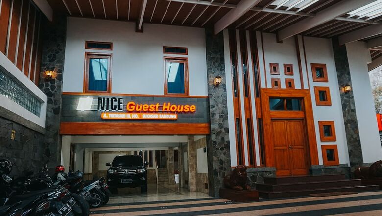 Hotel Oyo 1209 Tirtasari Nice Guesthouse