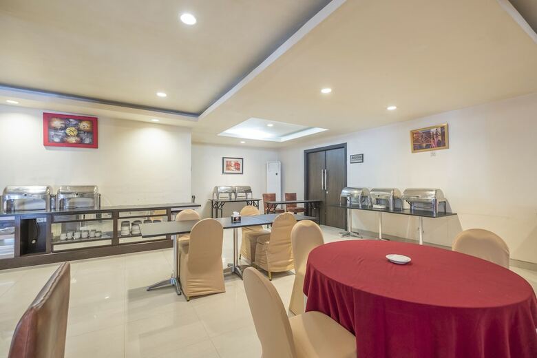 Capital O 1279 Hotel Grand Celino Makassar