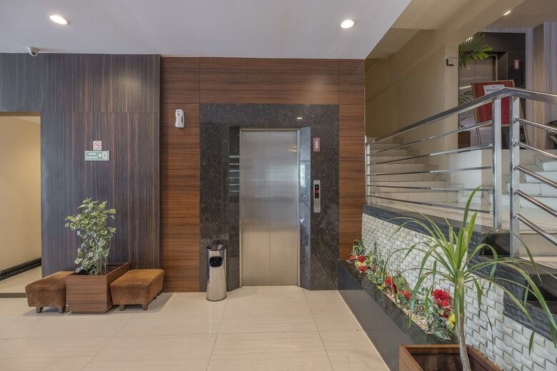 Capital O 1279 Hotel Grand Celino Makassar