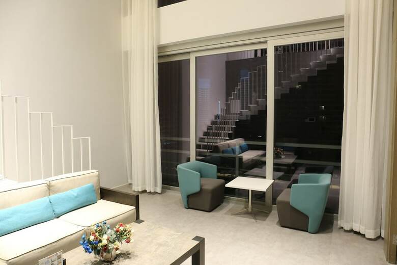 XI Yue Hai Bin Holiday Hotel