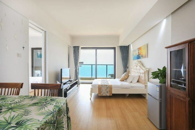XI Yue Hai Bin Holiday Hotel