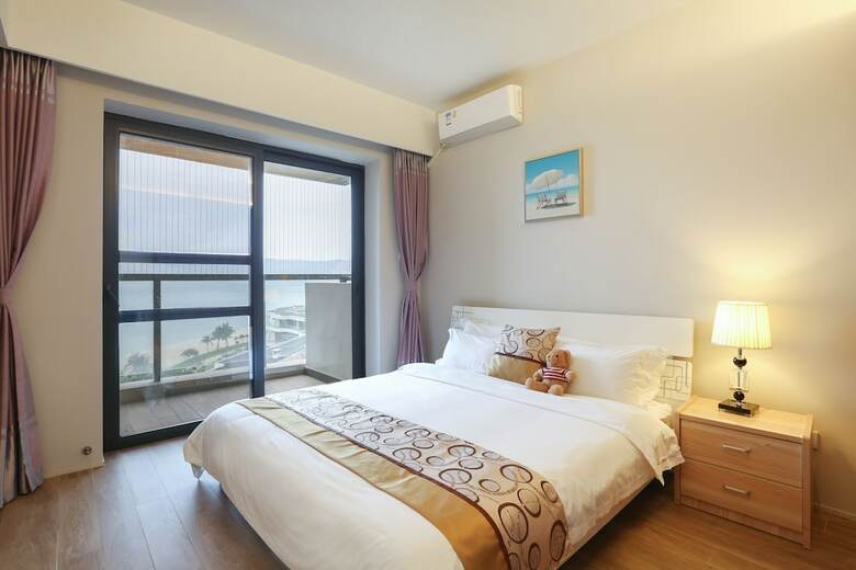 XI Yue Hai Bin Holiday Hotel