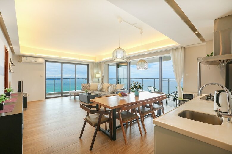XI Yue Hai Bin Holiday Hotel
