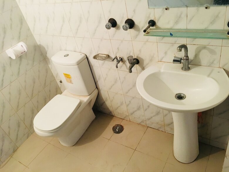 Hotel White Hall Guest House